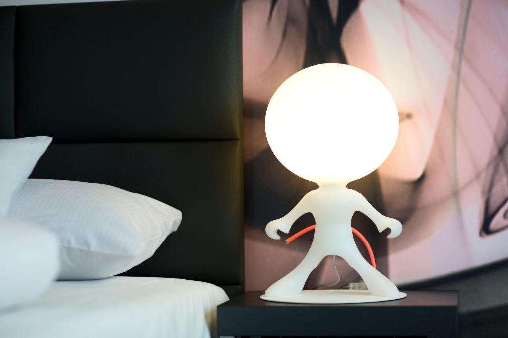 Euronova Arthotel Кёльн Экстерьер фото